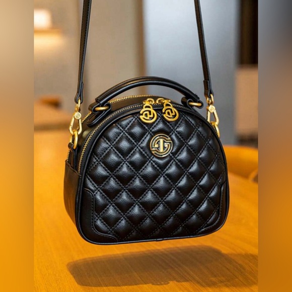 New Crossbody Bag - Picture 4 of 8